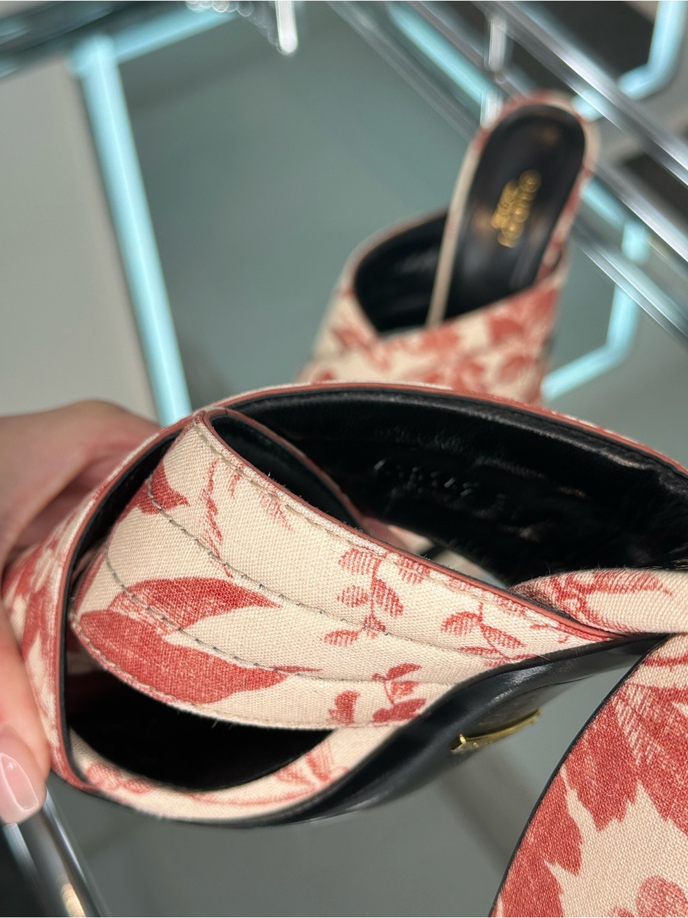 Gucci Mule Heels - Picture 10 of 10